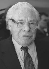 Евгений Иванович НОСОВ (1925–2002) 
