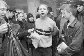 В УЧИЛИЩЕ №14 НЕ ВЕРЯТ В ТО, ЧТО ИХ ДИРЕКТОР – ПРЕСТУПНИК