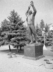 Памятник Дегтяреву