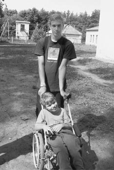 Поначалу Костя буквально носил настеньку на руках